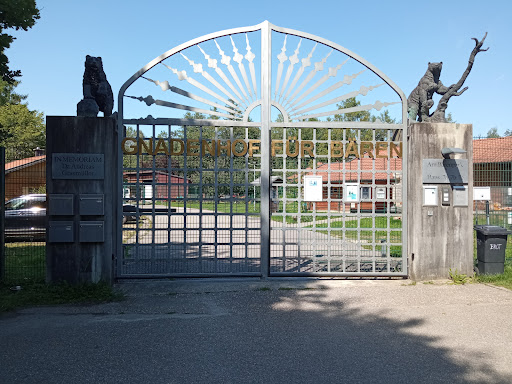 Aussichtsplattform / Gnadenhof für Bären - Thumbnail