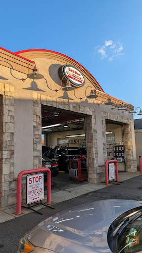 That 10 Minute Oil Change Place
