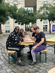 Photo n°85 de avec amour - le burger Montparnasse à Paris (Restaurant végétarien)