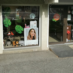 Photo n°24 de Coupe 66 by Vanessa. Coiffure et head spa à Bogève (Salon de coiffure)