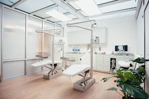 Photo n°3 de Orthodontie Montmartre - Docteurs Marion Béliard et Damien Cardinaux à Paris (Orthodontiste)