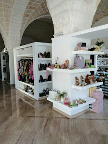 Tamborrino Boutique Via Mimina Caputi, 2, 72012 Carovigno BR, Italia