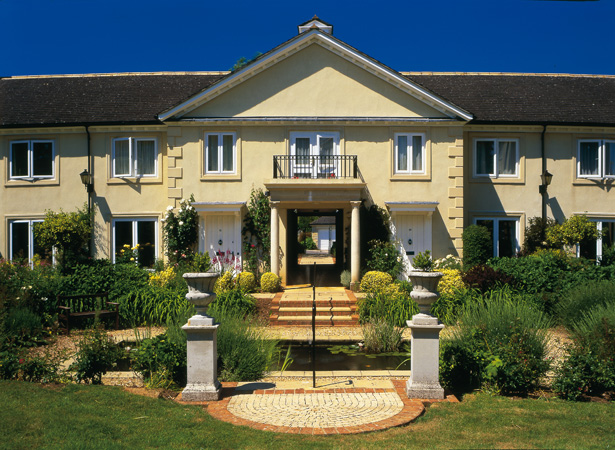 Cognatum Retirement Property : Fullands Court Estate