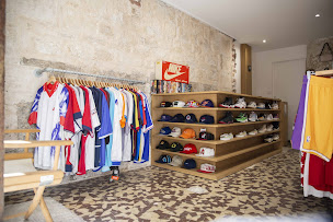 Photo n°4 de LineUp. Vintage Football Store à Paris (Magasin de vêtements vintage)