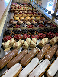 Photo n°29 de Boulangerie Pâtisserie et Salon de Thé VULLIET à Le Grand-Bornand (Salon de thé)