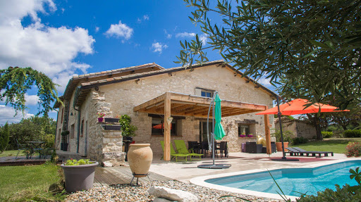 Photo de Casa Guillarmou Piscine chauffée & Spa & Parc 6ha à Castelnau-de-Montmiral (81140)