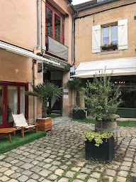 Photo n°2 de SANDRA CHEVÉ ÉTIOTHÉRAPIE SOPHROLOGIE VERSAILLES PARIS 8e à Versailles (Praticien de médecine alternative)