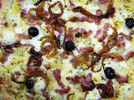 Photo 4 - Pizz burger