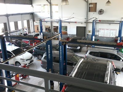 Photos of Indomobil Nissan Datsun Bintaro