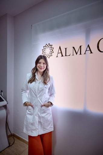 Dra. Dulce Andreina Rangel Morales, Médico estético