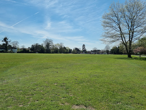 Englefield Green - Visual