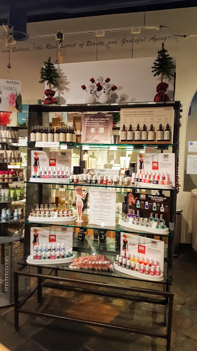La Luna Salon & Day Spa - Thumbnail
