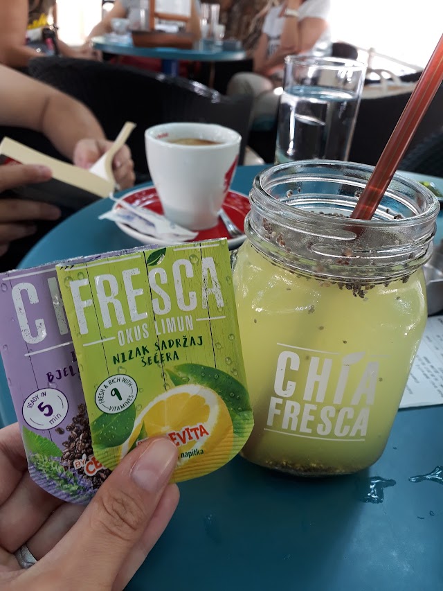 Marinero Cafe and Bar