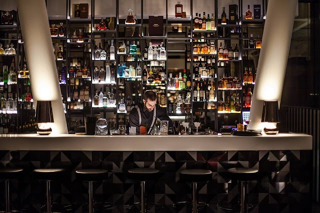Blind Spot - Cocktail Bar