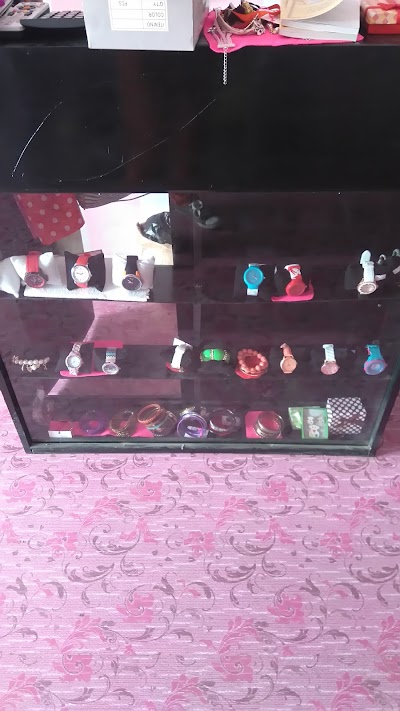 Photos of GENE - Accesorios Replicas y Moda
