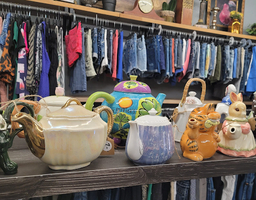 The Red Barn Thrift Store - Thumbnail