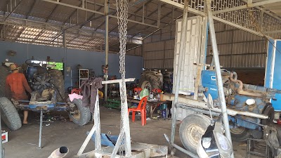 Photos of Bun Suy Tractor Repair