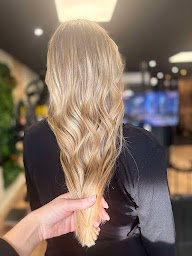 Photo n°17 de La petite coupe à Poitiers (Salon de coiffure)