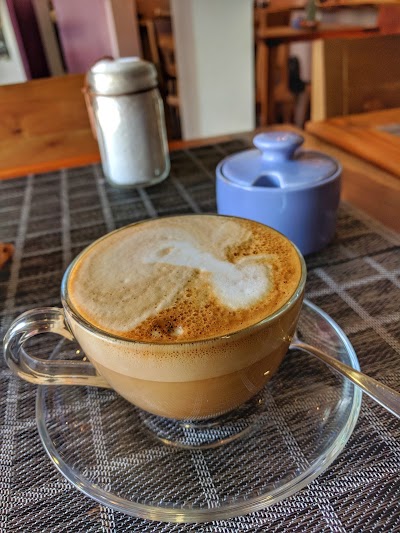 Photos of L'Ar&ocirc;me Cafe Lounge.