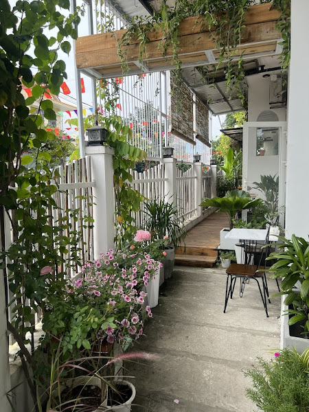 Sunny Coffee Corner — photo