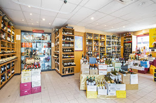 Photo n°2 de Nicolas Le Plessis Robinson à Le Plessis-Robinson (Établissement vinicole)