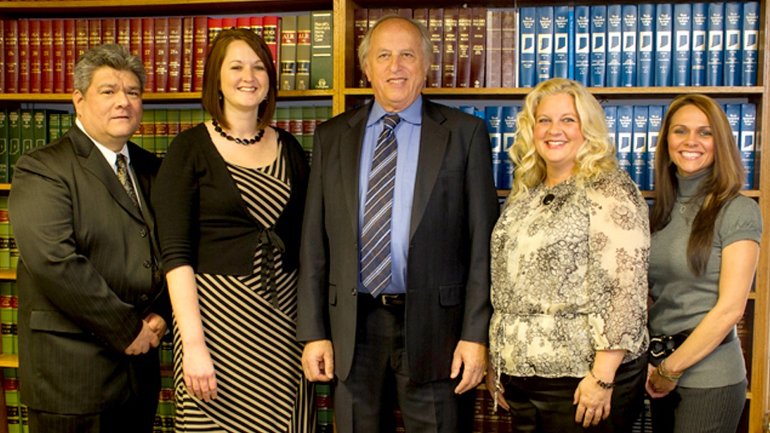 4 Photos