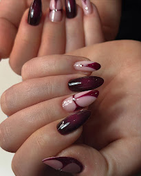 Photo n°2 de Guilty Nails à Carros (Salon de manucure)