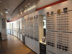 Photo n°4 de OPTIQUE 3000 à Crépy-en-Valois (Opticien)