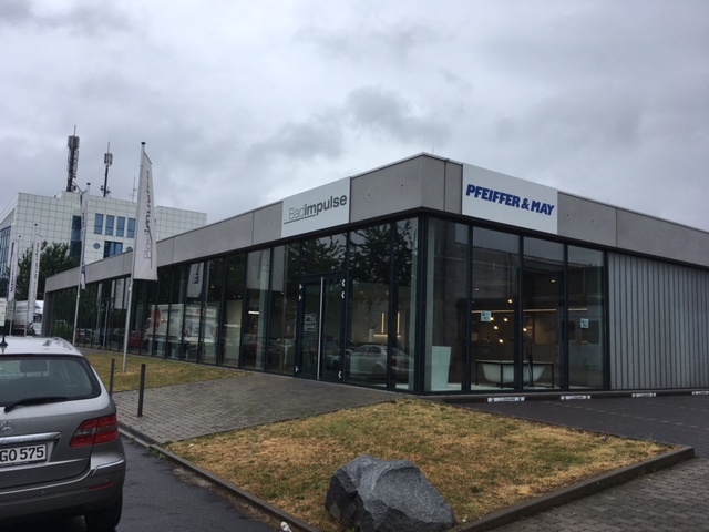 Badausstellung in Wiesbaden - Badimpulse - PFEIFFER & MAY Wiesbaden GmbH photo