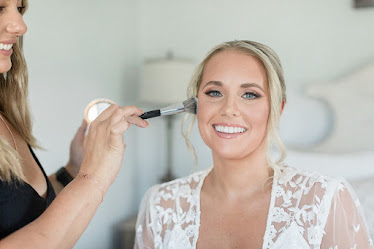 Lyndsay Simon Beauty