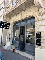 Photo n°3 de L’instant D’une Coupe espace coiffure à Arcachon (Salon de coiffure)