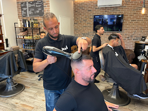 Photo n°34 de LUI COIFFEUR HOMME BARBIER SAINTE MAXIME à Sainte-Maxime (Barbier)