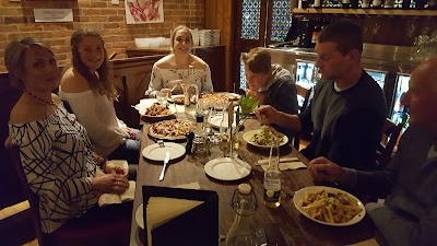 Photos of Bonnie and Clyde's Pizzeria