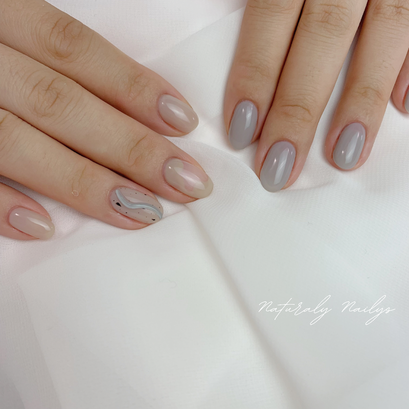 NaturalyNailys