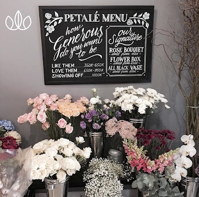 Photos of Petal&eacute; Flowers