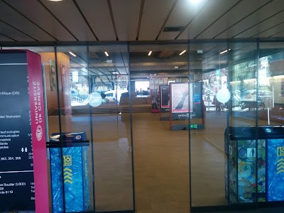 Photos of Geneva University / Uni Dufour