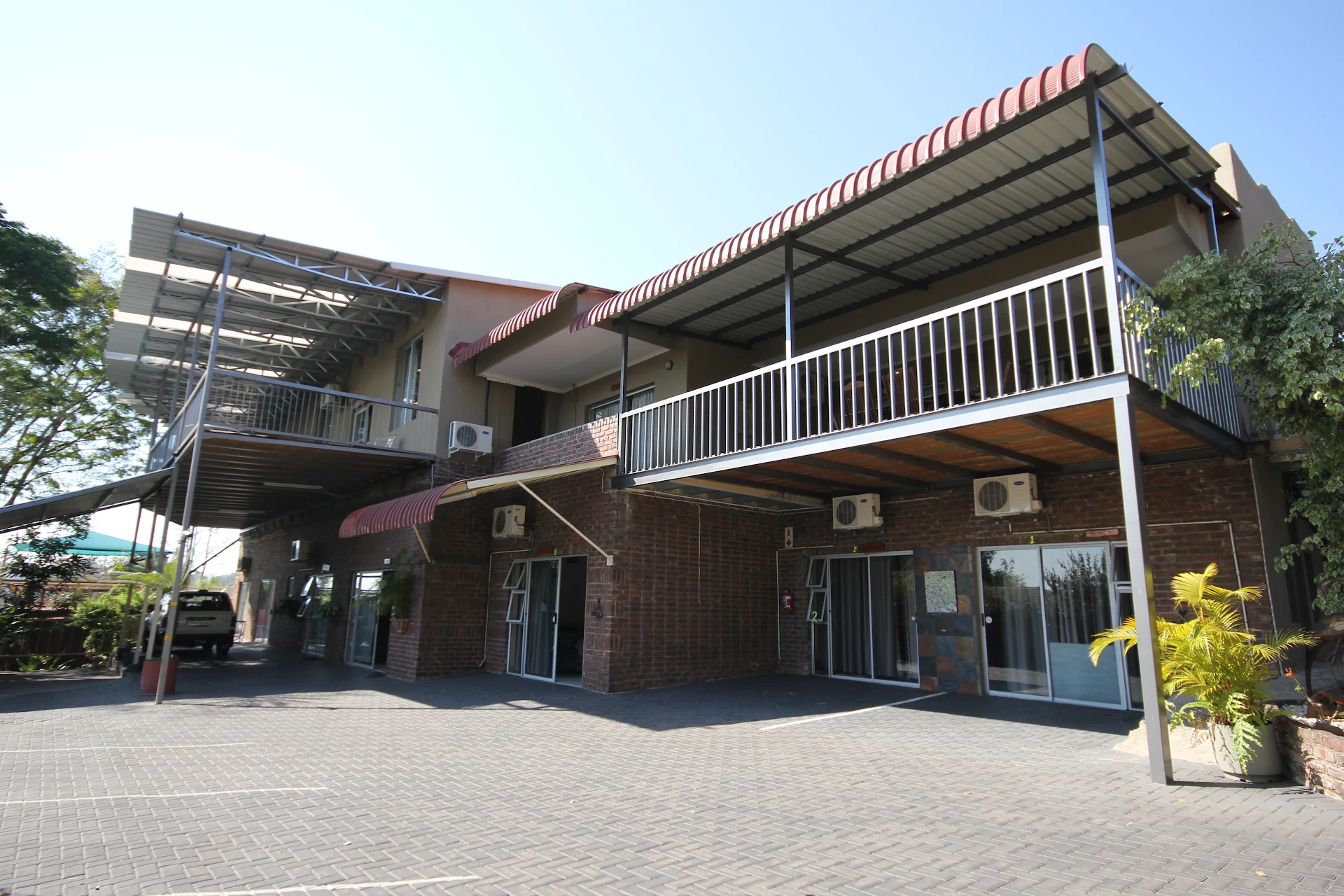 Ingwe Guesthouse