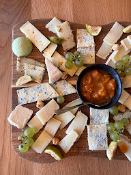 Photo n°26 de Marée Basse - La Chaume à Les Sables-d'Olonne (Cave à vins)