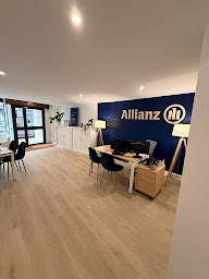 Photo n°7 de Allianz Assurance VERSAILLES SAINT LOUIS - Patricia MORCANT-TOULEMONDE et Céline WEISGERBER à Versailles (Compagnie d'assurance moto)