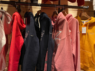 Photo n°10 de Superdry - Les Saisies à Hauteluce (Magasin de vêtements de sport)