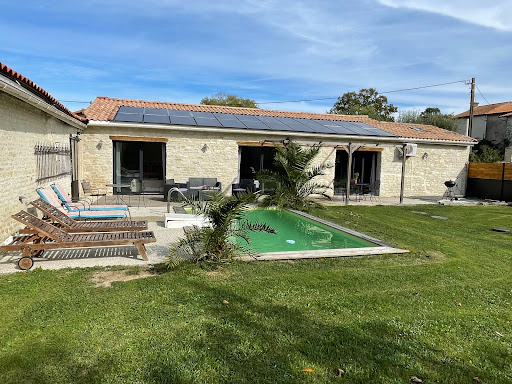 Photo de Gite La Rosalie - Piscine & Jacuzzi privatifs à Benet (85490)