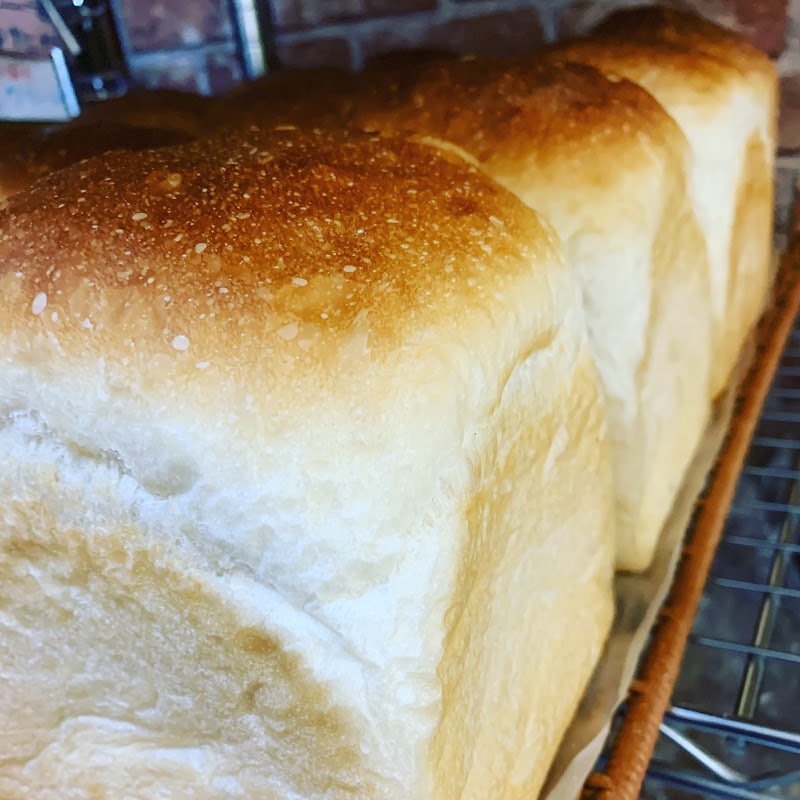 焼きたて食パン 一本堂