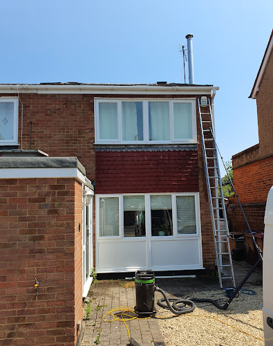Reading Pressure Washing - Reading, Berkshire - Driveway Cleaning & Patio Cleaning