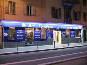 Photo n°1 de Manu Enseignes & Stores-Volets roulants Nice/Menton/Cannes à Nice (Magasin de stores et de rideaux)