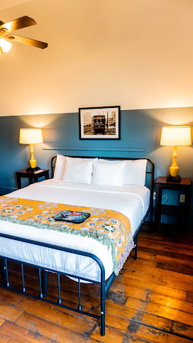 Historic Mardi Gras Inn by null