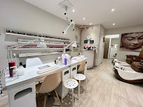 Beauty girls (Emilie Beauté - onglerie 75010) à Paris