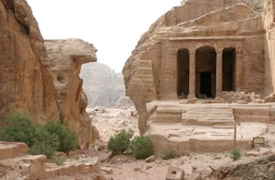 Photos of Silk Tomb