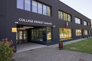 Photo n°1 de College Ernest Gabard à Jurançon (Collège)