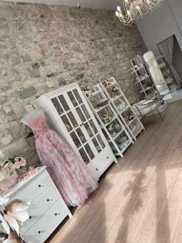 Enamorada Bridal Fashion - Магазин за дрехи