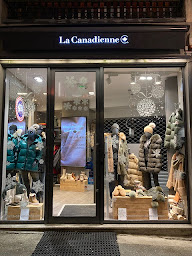 Photo n°1 de La Canadienne à Chamonix-Mont-Blanc (Magasin de vêtements pour femmes)